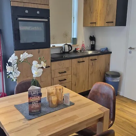 Διαμέρισμα Stadtnah An Der Foerde 5703